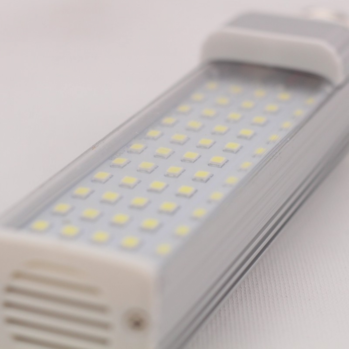 Sade Kafa 52 Ledli Masa Lambası